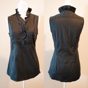 Banana Republic sleeveless dress shirt